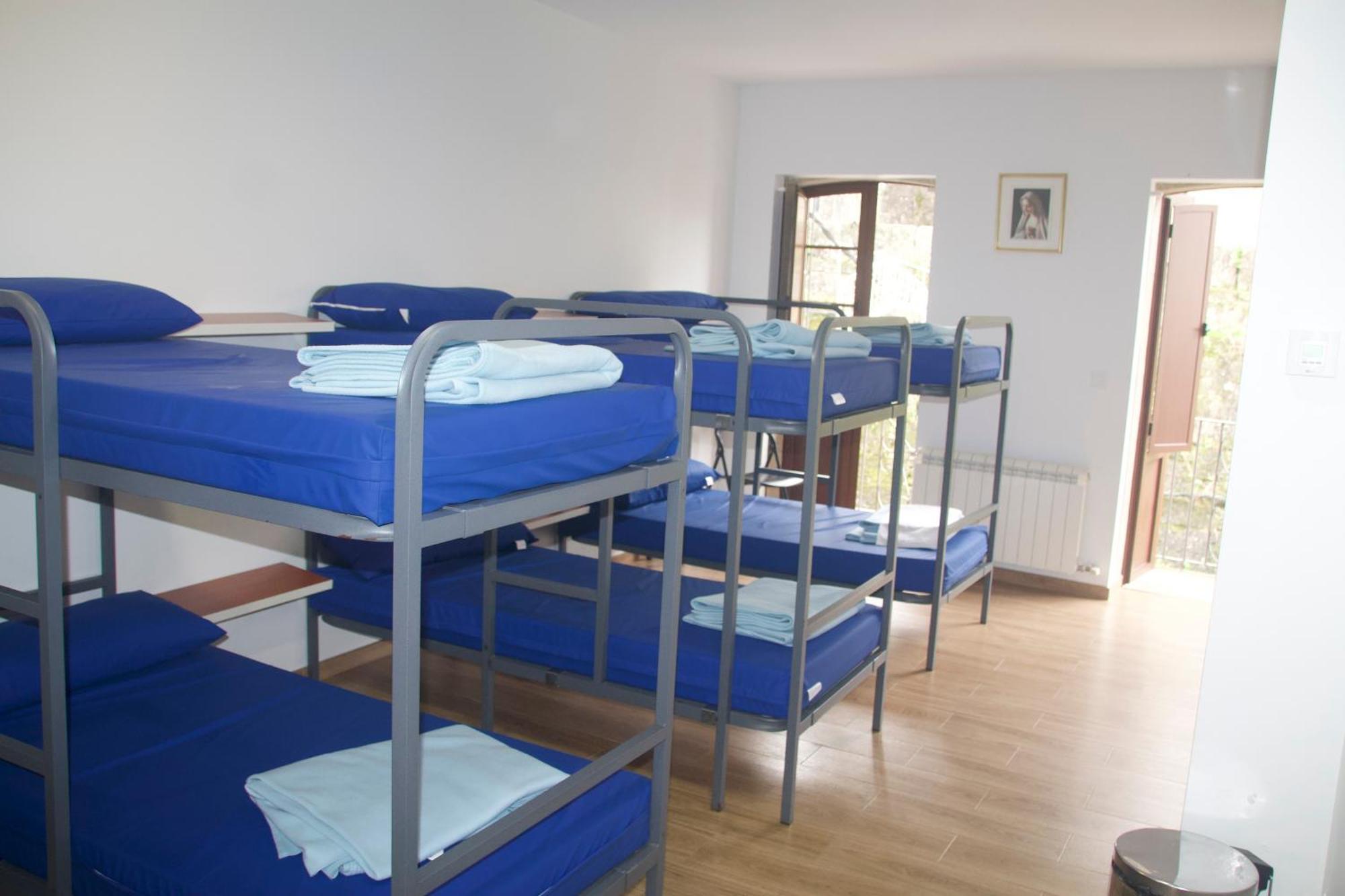 Albergue Parroquial Santiago Apostol De Redondela Bagian luar foto